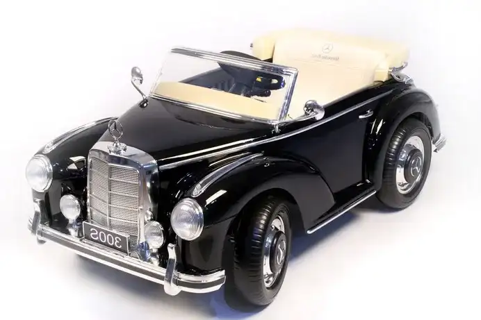 Электромобиль Mercedes Benz 300S Черный глянец