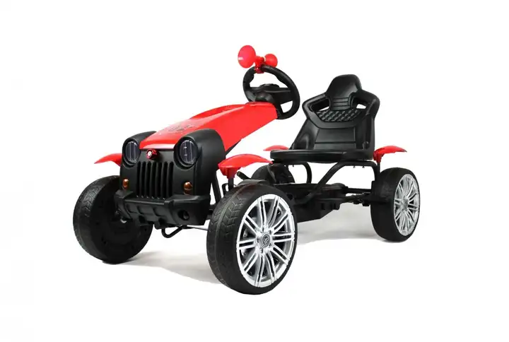 Детский веломобиль C222CC Красный